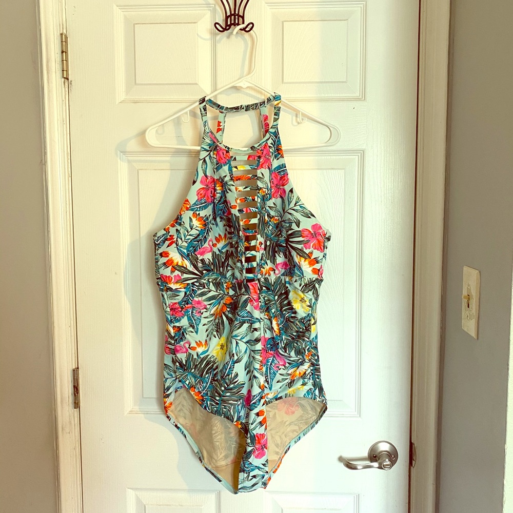 LB Cacique plus size Bathing Suit 18